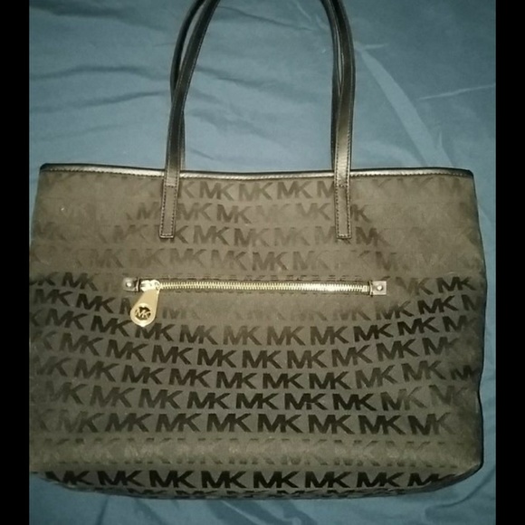 Michael kors tote - Picture 1 of 3